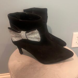 Torrid size 8 1/2 black booties with sparkly bow. Wide width. Never been worn.
